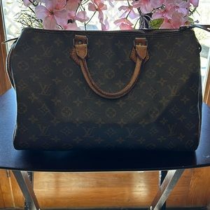 Speedy 35 Monogram
